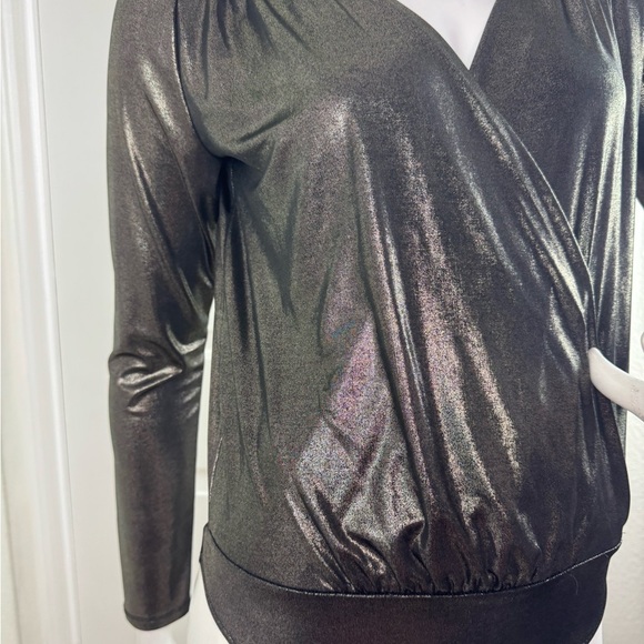 Express Womens Gold Metallic V-Neck Long Sleeve Bodysuit Top Size XSmall. #361 - Picture 8 of 12